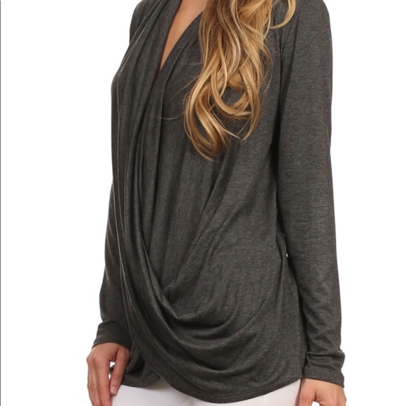 NEW LISTING ‼️ Charcoal Wrap Tunic Top vne… - Picture 4 of 16